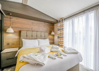 Windermere Lodge - Green Meadows Country Park, Blackford