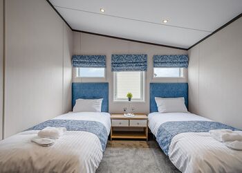 Carlisle Lodge (Pet Friendly) - Green Meadows Country Park, Blackford