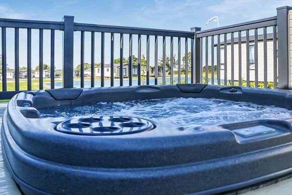 Carlisle Lodge (Pet Friendly) - Green Meadows Country Park, Blackford