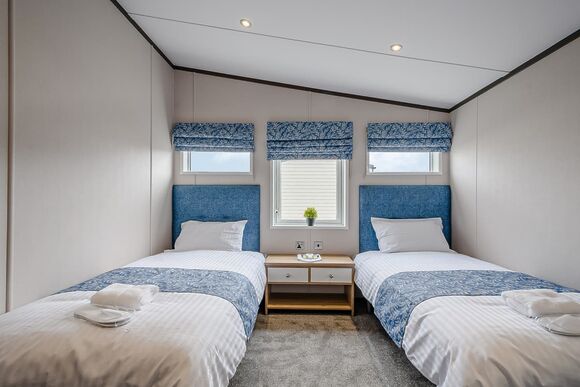 Carlisle Lodge (Pet Friendly) - Green Meadows Country Park, Blackford