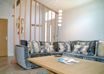 Luxury 1 bed Hot Tub Lodge (Pet) - Drimsynie Holiday Village, Lochgoilhead, on the Drimsynie Estate, Argyll