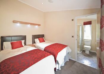 Luxury Lodge 3 Bed Hot Tub - Drimsynie Holiday Village, Lochgoilhead, on the Drimsynie Estate, Argyll