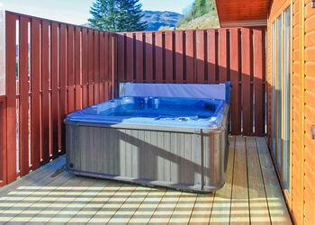 Typical Albatross 3 Spa Lodge