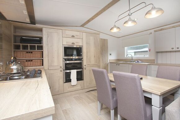 Platinum Caravan 3 (Pet) - Drimsynie Holiday Village, Lochgoilhead, on the Drimsynie Estate, Argyll