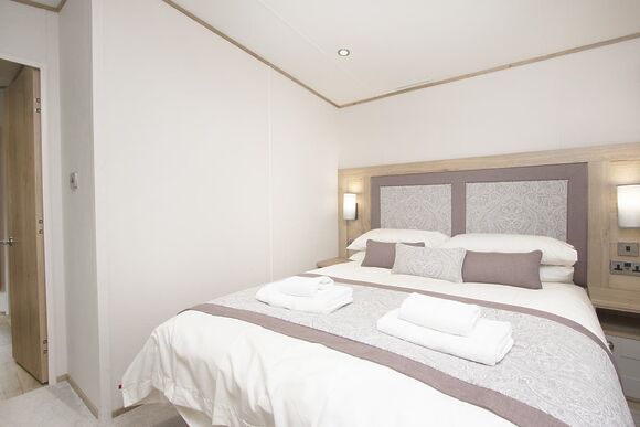 Platinum Caravan 3 (Pet) - Drimsynie Holiday Village, Lochgoilhead, on the Drimsynie Estate, Argyll