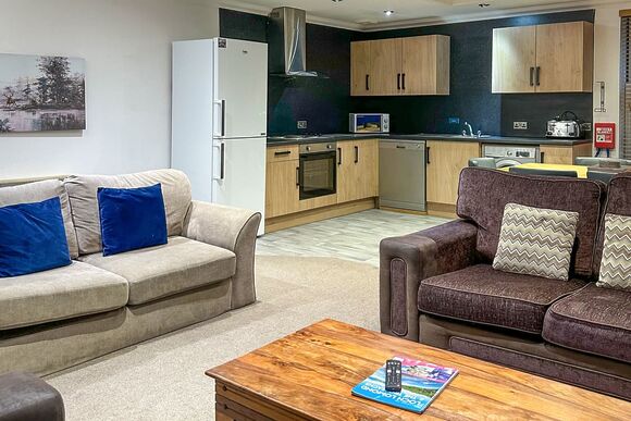 Drimsynie Apartment Hot Tub (Pet) - Drimsynie Holiday Village, Lochgoilhead, on the Drimsynie Estate, Argyll