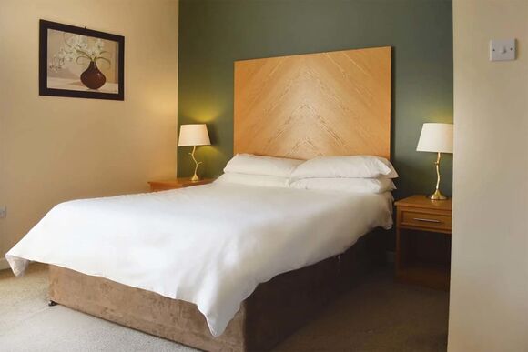 Drimsynie Apartment Hot Tub (Pet) - Drimsynie Holiday Village, Lochgoilhead, on the Drimsynie Estate, Argyll