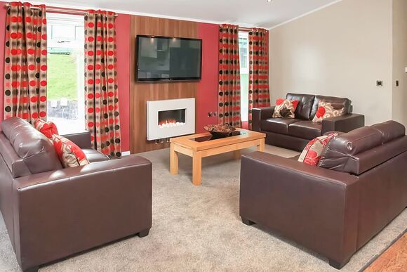 Luxury Lodge 3 Bed Hot Tub - Drimsynie Holiday Village, Lochgoilhead, on the Drimsynie Estate, Argyll