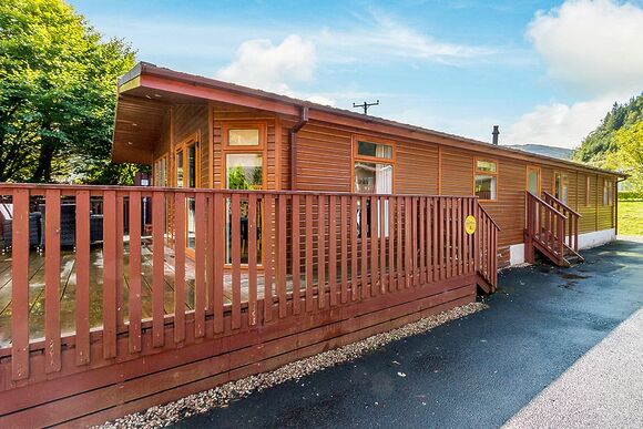 Luxury 4 bed Hot Tub Lodge (Pet) - Drimsynie Holiday Village, Lochgoilhead, on the Drimsynie Estate, Argyll