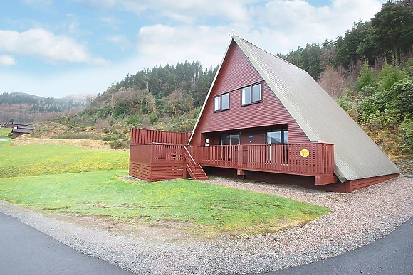 Golden Eagle Hot Tub Lodge 