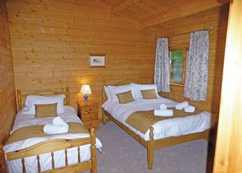 Beaver Lodge - Goodiford Mill Lakes, Kentisbeare, Nr Cullompton