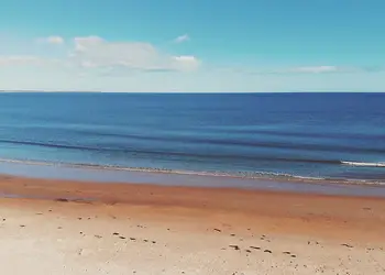 Golden Sands Holiday Park, Cresswell beach