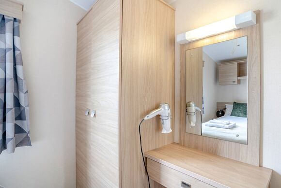 Bronze Caravan with parking - Grannies Heilan Hame, Embo, Sutherland