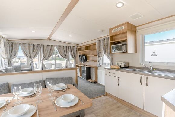 Gold Caravan with parking & decking P, Gold Caravan with parking & decking - Grannies Heilan Hame, Embo, Sutherland