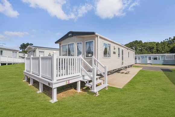 Gold Caravan with parking - Grannies Heilan Hame, Embo, Sutherland