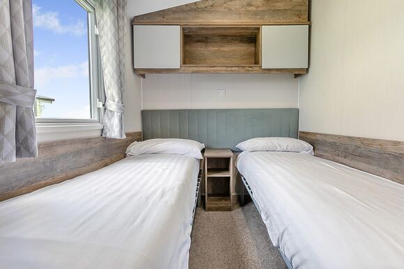 Gold Premium Caravan, parking, ensuite & decking - Grannies Heilan Hame, Embo, Sutherland