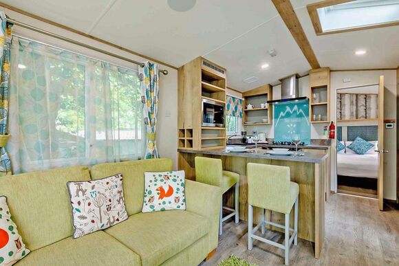 Bronze Premium 2 Bedroom Caravan, Sleeps 6. Parking, deck, sea view - Grannies Heilan Hame, Embo, Sutherland