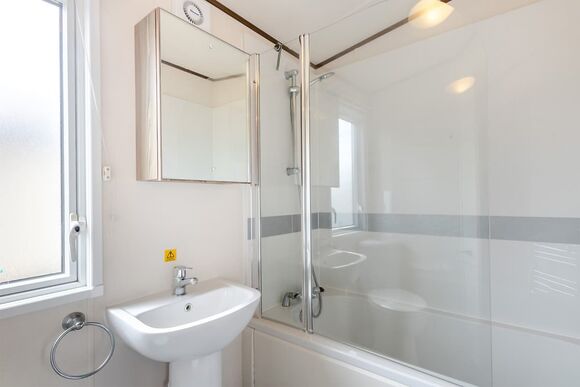 Gold Caravan with parking, ensuite & decking, Gold Caravan with parking, ensuite & decking, Gold Caravan with parking, ensuite & decking P - Grannies Heilan Hame, Embo, Sutherland