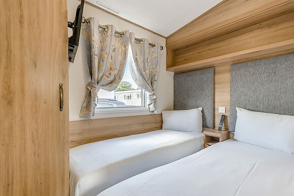Gold 3 Caravan slps 8 ensuite, decking P - Grannies Heilan Hame, Embo, Sutherland