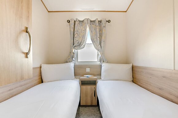 Gold 3 Caravan slps 8 ensuite, decking P - Grannies Heilan Hame, Embo, Sutherland