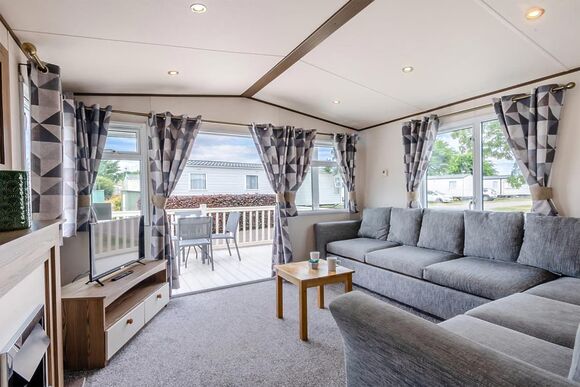 Gold 2 Caravan slps 6 Accessible, parking, decking, Gold Caravan with parking & decking P, Gold Caravan with parking & decking - Grannies Heilan Hame, Embo, Sutherland