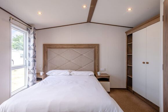 Gold 2 Caravan slps 6 Accessible, parking, decking, Gold Caravan with parking & decking, Gold Caravan with parking & decking P - Grannies Heilan Hame, Embo, Sutherland