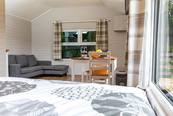 Lynton Lodge - Grattons Cedar Lodges, Berrynarbor, Ilfracombe
