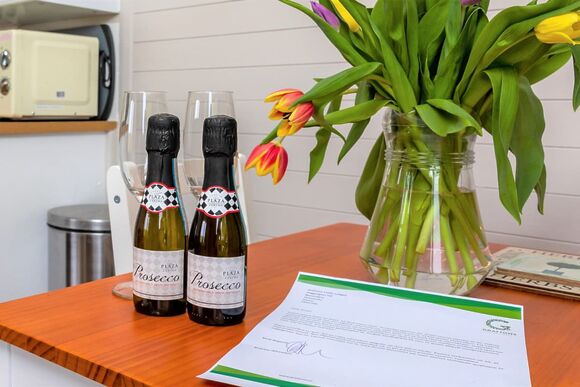 Lynton Lodge - Grattons Cedar Lodges, Berrynarbor, Ilfracombe