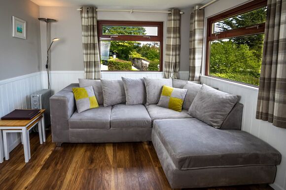 Putsborough Lodge - Grattons Cedar Lodges, Berrynarbor, Ilfracombe