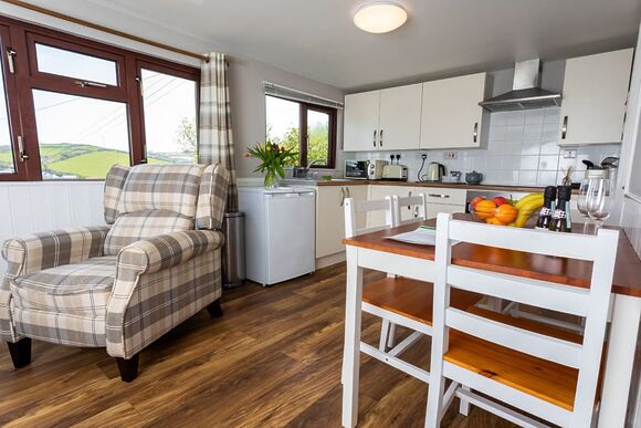 Putsborough Lodge - Grattons Cedar Lodges, Berrynarbor, Ilfracombe