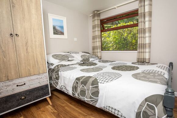 Putsborough Lodge - Grattons Cedar Lodges, Berrynarbor, Ilfracombe