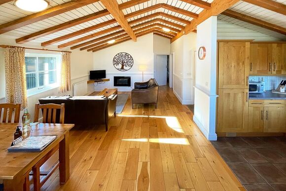 Great Wood Lodge - Great Wood Lodges, Flaxton, York