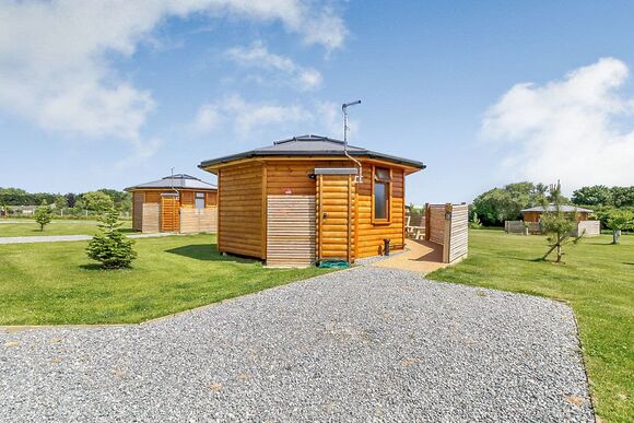Starlight Wren (Pet) - Green Meadows Park, Fitling, Nr Hornsea