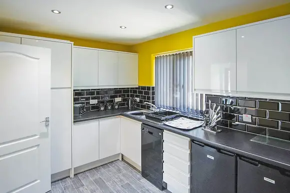 Typical Sycamore Lodge