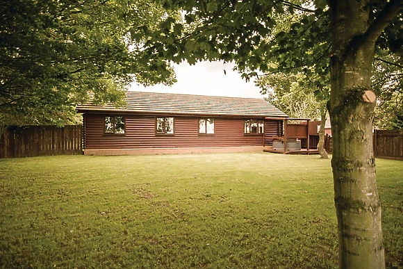 Typical Oak Lodge