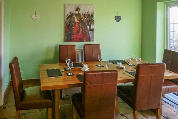 Ash Cottage - Great Hatfield Lodges, Aldbrough