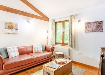 Hunters Lodge - Griffon Forest, Flaxton, York