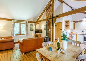 Gardeners Lodge - Griffon Forest, Flaxton, York