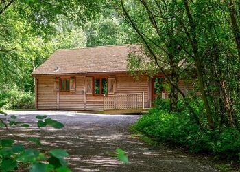 Family Premier (Pet Friendly) - Griffon Forest, Flaxton, York