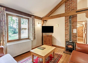 Woodmans Lodge (Pet Friendly) 