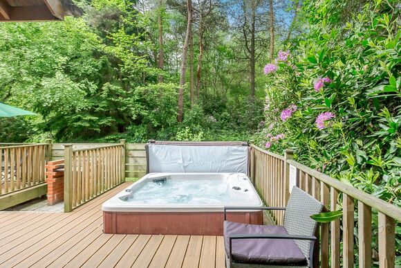 Hunters Lodge - Griffon Forest, Flaxton, York