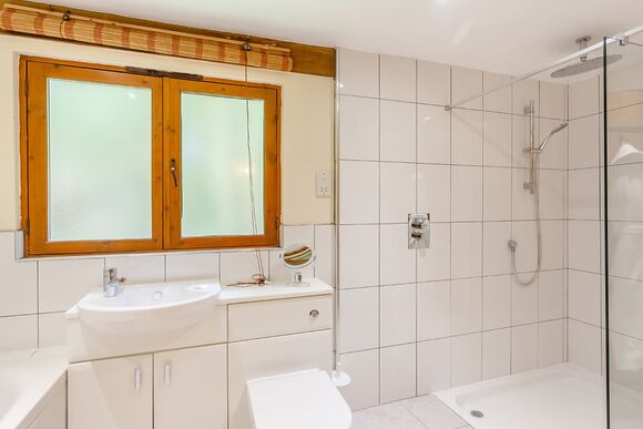 Gardeners Lodge - Griffon Forest, Flaxton, York