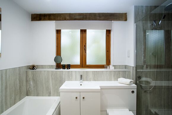 Keepers Lodge - Griffon Forest, Flaxton, York