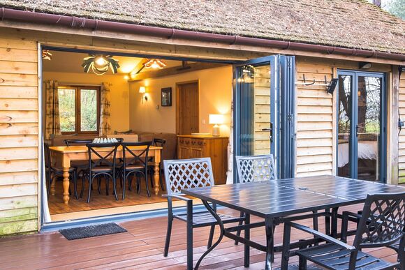 The Foragers Lodge - Griffon Forest, Flaxton, York