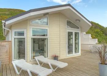 Cliffhanger Lodge