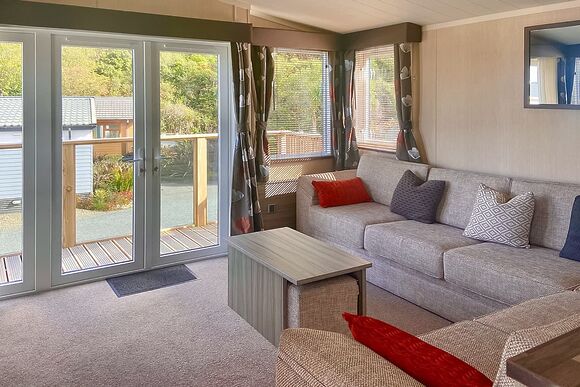 Heron Lodge - Gwalia Falls, Tresaith Beach, Cardigan, Ceredigion