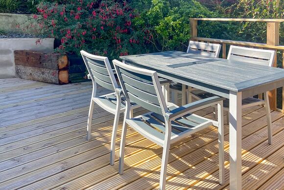 Heron Lodge - Gwalia Falls, Tresaith Beach, Cardigan, Ceredigion