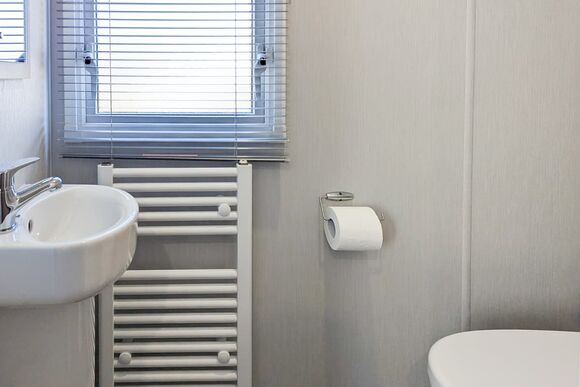 Willerby Avonmore 3 Bedroom Holiday Home - Gwalia Falls, Tresaith Beach, Cardigan, Ceredigion