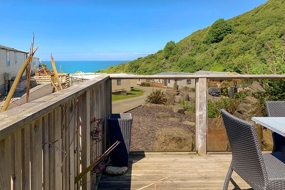 Cascade Lodge 2 - Gwalia Falls, Tresaith Beach, Cardigan, Ceredigion