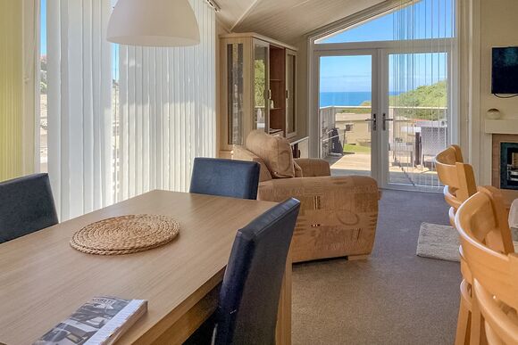 Cascade Lodge 2 - Gwalia Falls, Tresaith Beach, Cardigan, Ceredigion